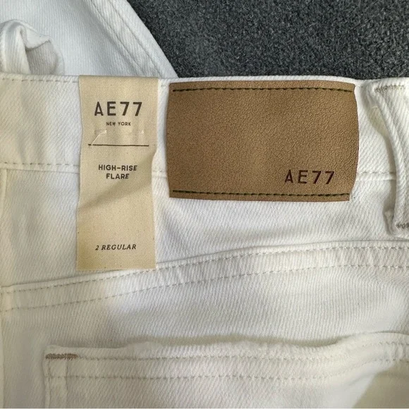 AE77 Premium High Waist Distressed White Denim Flares Size 2R - Picture 6 of 8